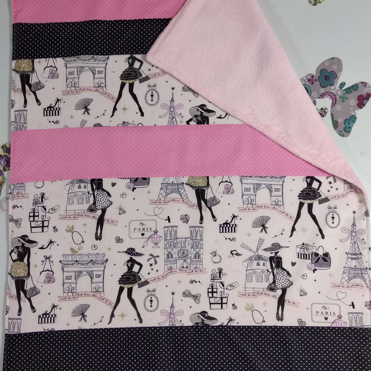 Couverture petite robe noire